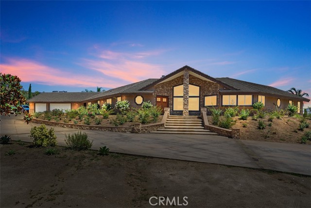 37789 Avenida La Cresta, Murrieta CA: https://media.crmls.org/medias/482eb531-ebff-4086-9f04-94c412bc5ea0.jpg