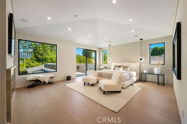 Detail Gallery Image 29 of 73 For 16728 Morrison St, Encino,  CA 91436 - 7 Beds | 6/1 Baths