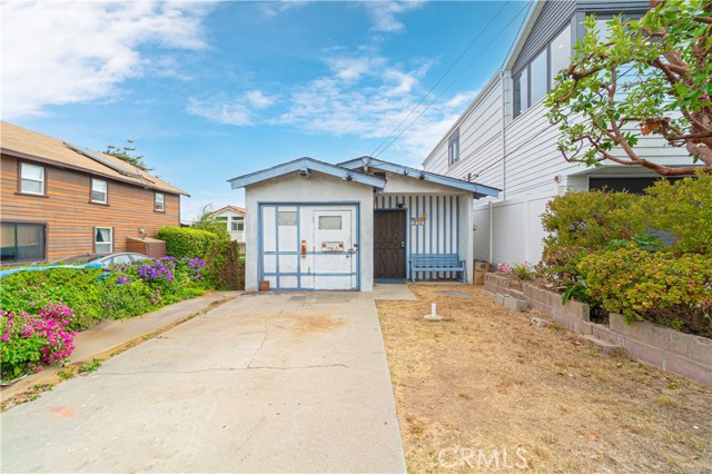 1220 Harper Avenue, Redondo Beach, California 90278, 3 Bedrooms Bedrooms, ,1 BathroomBathrooms,Residential,Sold,Harper,PV24178431