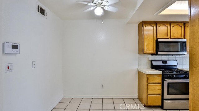 Detail Gallery Image 5 of 16 For 8151 Larson Ave #13,  Garden Grove,  CA 92844 - 2 Beds | 2/1 Baths