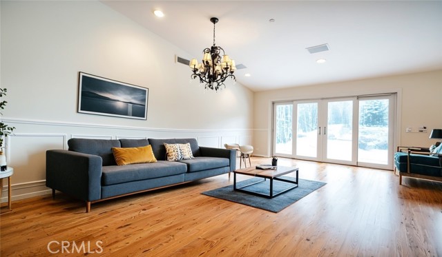 Detail Gallery Image 18 of 42 For 18337 Chatham Ln, Porter Ranch,  CA 91326 - 4 Beds | 2/1 Baths