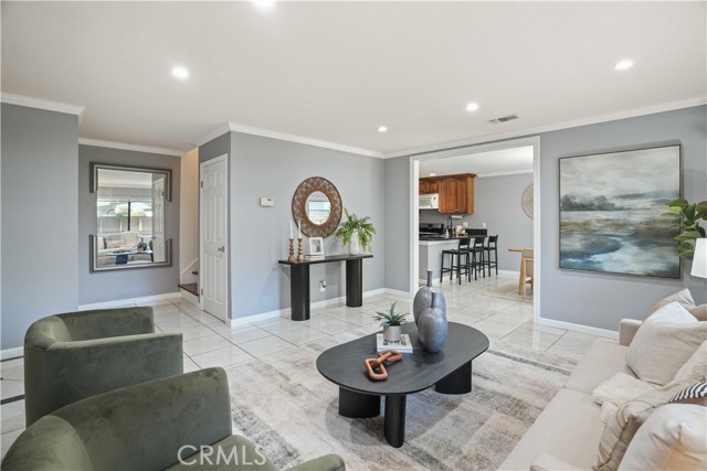 Detail Gallery Image 1 of 32 For 23542 Newhall Ave #5,  Newhall,  CA 91321 - 3 Beds | 3 Baths