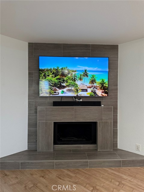 Detail Gallery Image 3 of 25 For 1109 Alabama St, Huntington Beach,  CA 92648 - 3 Beds | 3 Baths