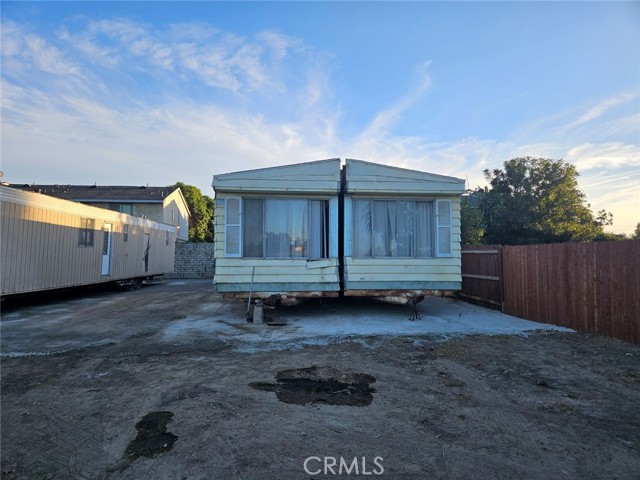 Detail Gallery Image 9 of 10 For 2444 E 124th St, Compton,  CA 90222 - 2 Beds | 1 Baths