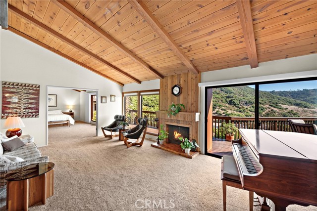 Detail Gallery Image 10 of 46 For 1362 Morningside Dr, Laguna Beach,  CA 92651 - 5 Beds | 3/1 Baths