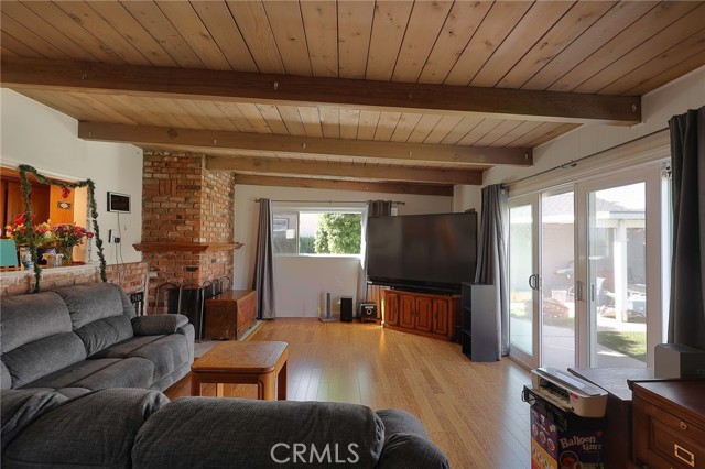 Detail Gallery Image 5 of 31 For 16837 Itasca, Northridge,  CA 91343 - 4 Beds | 3 Baths