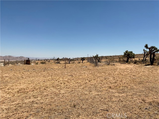 Detail Gallery Image 1 of 10 For 1 Luna Mountain Rd, Apple Valley,  CA 92308 - – Beds | – Baths