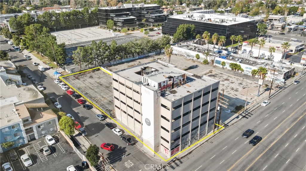 7101 S Sepulveda Boulevard, Van Nuys, CA 90045