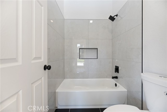 24185 Rimview Road, Moreno Valley CA: https://media.crmls.org/medias/48356dbb-c2c8-475b-b6a3-2537cf90f6b4.jpg