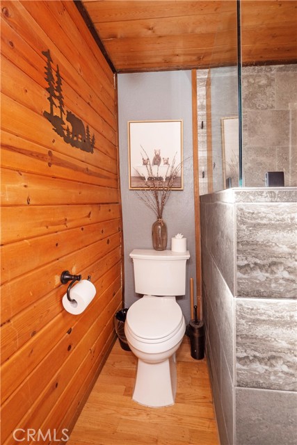 Detail Gallery Image 19 of 46 For 108 E Rainbow Bld, Big Bear City,  CA 92314 - 4 Beds | 1/1 Baths