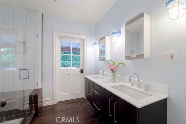 516 Orange Grove Avenue, South Pasadena CA: https://media.crmls.org/medias/4835fbc3-08bc-4011-8aed-9c32c36e3c81.jpg