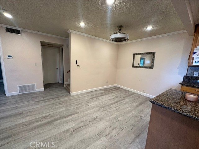 Detail Gallery Image 10 of 28 For 18512 #E Mayall, Northridge,  CA 91324 - 4 Beds | 3 Baths