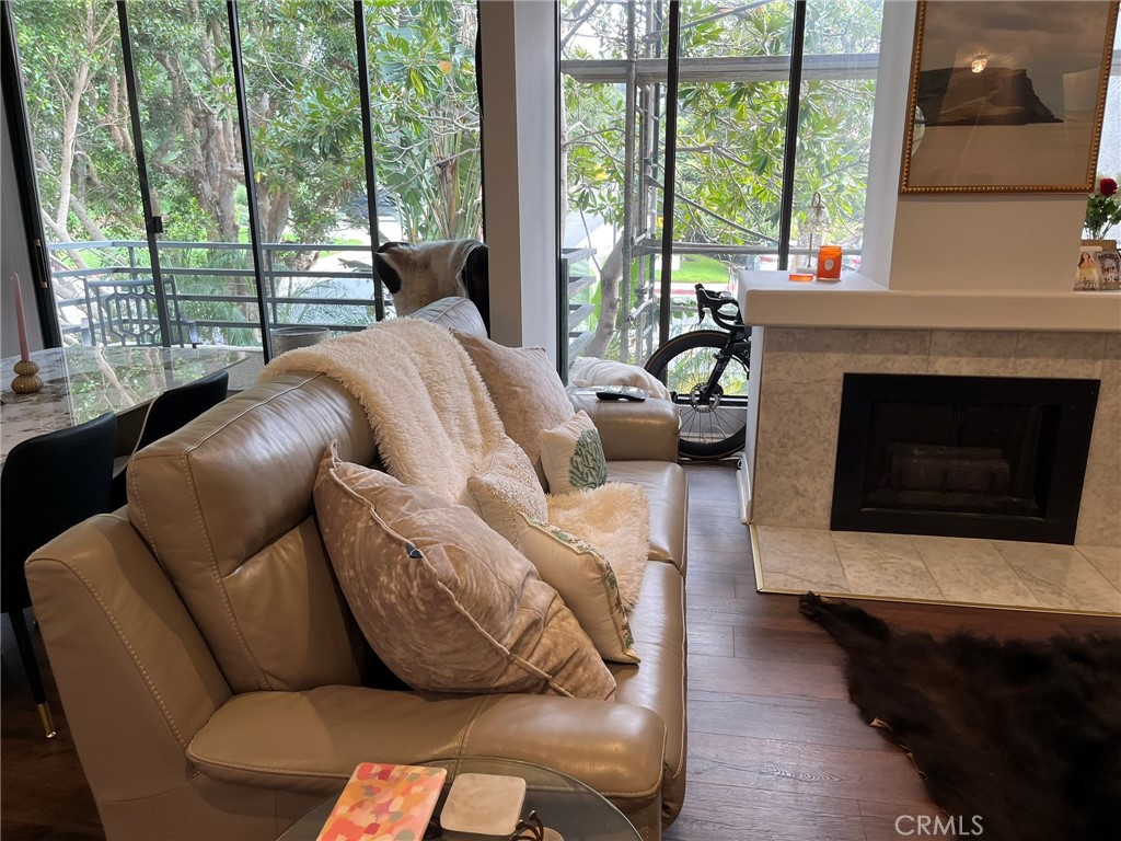 48364ee5 76d1 4c90 8b8b 650245ca5466