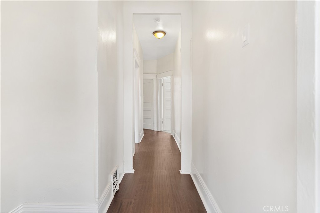 MLS #OC25097887 img 10