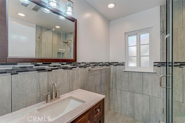 16333 Hiawatha Street photo 8