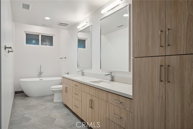 Detail Gallery Image 13 of 18 For 1746 Garfield Pl #101,  Los Angeles,  CA 90028 - 2 Beds | 2/1 Baths