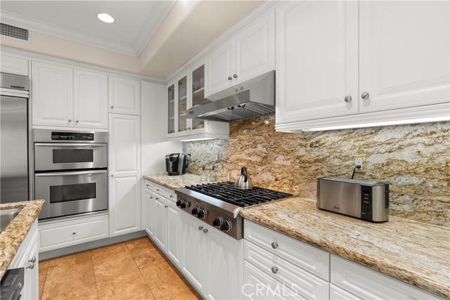 Detail Gallery Image 10 of 22 For 2501 Bungalow Pl #1,  Corona Del Mar,  CA 92625 - 2 Beds | 2/1 Baths