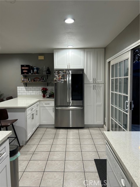 Detail Gallery Image 2 of 18 For 880 Hartford Ln, La Habra,  CA 90631 - 3 Beds | 2/1 Baths