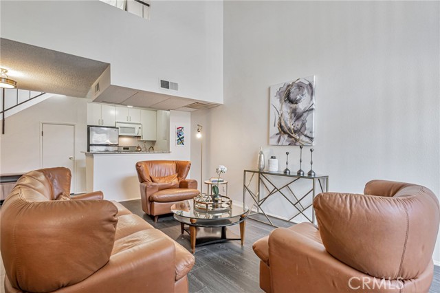 Detail Gallery Image 10 of 34 For 18645 Hatteras St #203,  Tarzana,  CA 91356 - 1 Beds | 1 Baths
