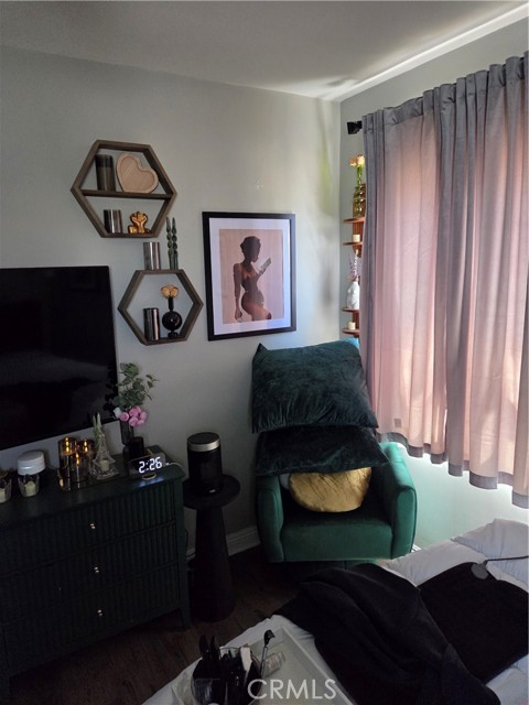 Detail Gallery Image 14 of 16 For 2026 W 94th Pl, Los Angeles,  CA 90047 - 4 Beds | 2 Baths