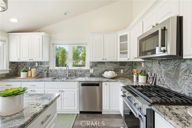 Detail Gallery Image 15 of 39 For 3240 Brace Canyon, Burbank,  CA 91504 - 3 Beds | 2/1 Baths