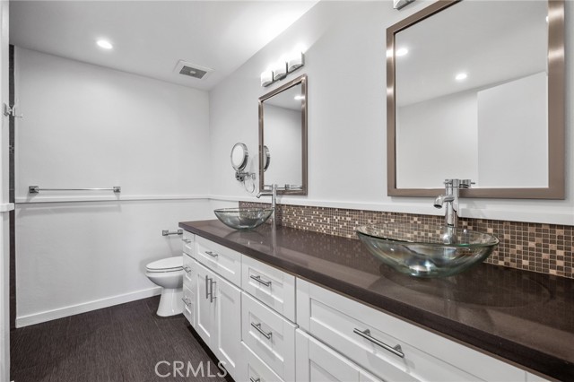 Detail Gallery Image 13 of 28 For 311 Bora Bora #213,  Marina Del Rey,  CA 90292 - 3 Beds | 2 Baths