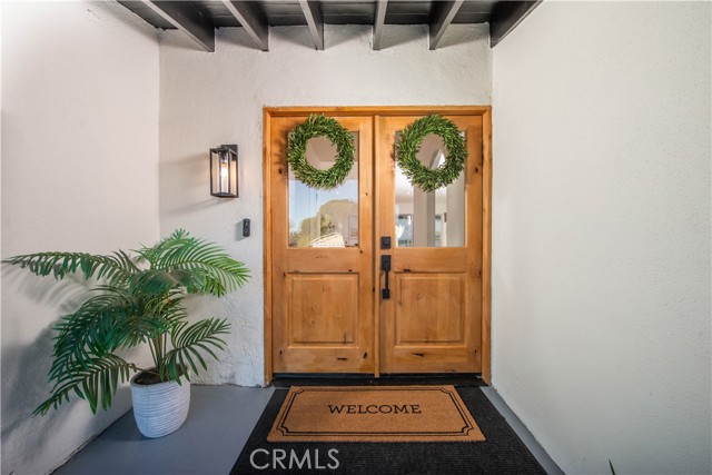 9355 Ruffner Avenue, Northridge CA: https://media.crmls.org/medias/483a8ed0-3ce5-49b7-bee7-1d3f780df7b6.jpg