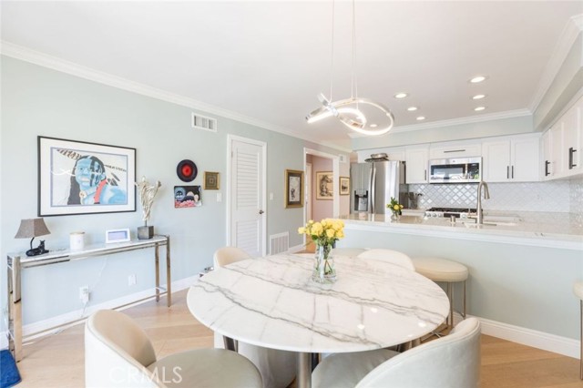 Detail Gallery Image 7 of 48 For 2805 Shoreview Cir, Westlake Village,  CA 91361 - 2 Beds | 2 Baths