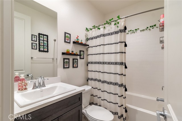 31058 Avenida Ramblas, Highland CA: https://media.crmls.org/medias/483add82-f5af-4c58-ae80-d1b29ef0cc76.jpg