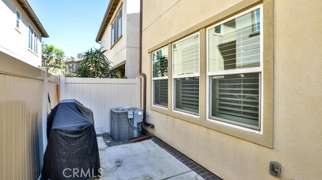 Detail Gallery Image 39 of 45 For 4693 Holly Ave, Long Beach,  CA 90805 - 3 Beds | 2/1 Baths