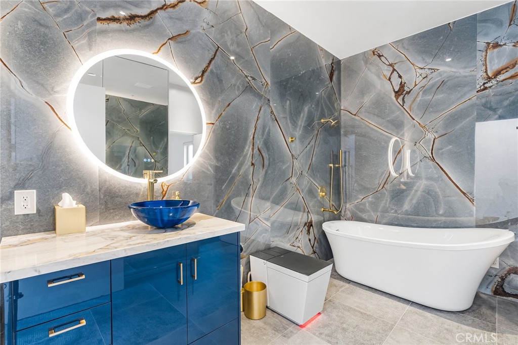 MLS #OC25238572 image #16