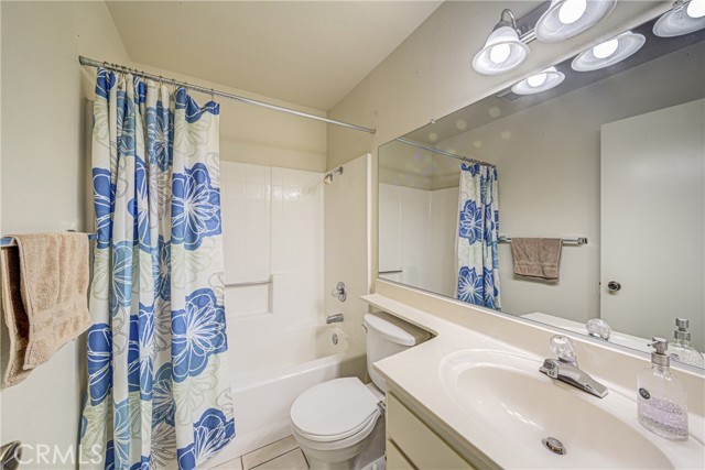 Detail Gallery Image 4 of 17 For 28275 Encino Dr, Menifee,  CA 92586 - 2 Beds | 2 Baths