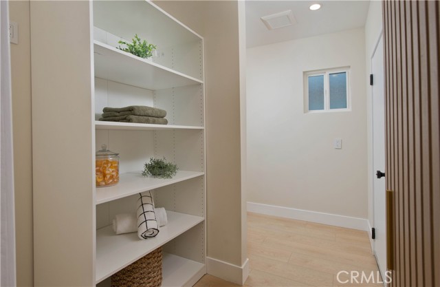 Detail Gallery Image 25 of 47 For 5864 Jamieson Ave, Encino,  CA 91316 - 3 Beds | 3 Baths