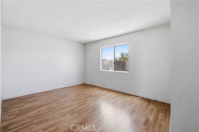 1700 E Avenue Q14, Palmdale CA: https://media.crmls.org/medias/483caeb7-298a-4883-90ec-2d5ec942c642.jpg