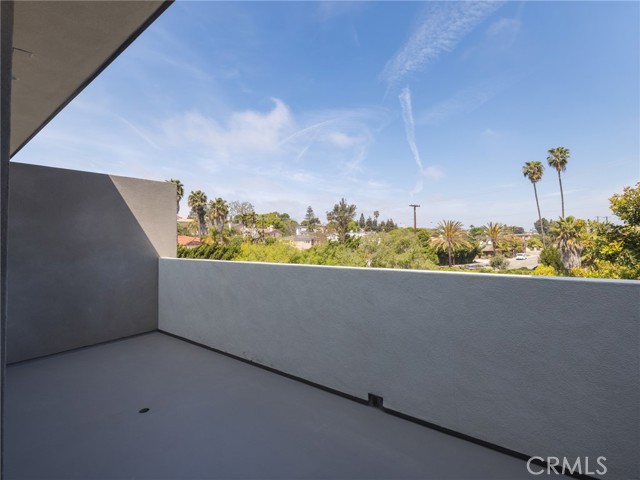 611 Aviation Way, Manhattan Beach, California 90266, 3 Bedrooms Bedrooms, ,1 BathroomBathrooms,Residential,Sold,Aviation,SB22082040