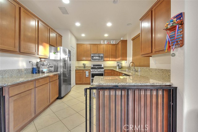 Detail Gallery Image 22 of 57 For 1343 Comfrey Leaf Drive, Beaumont,  CA 92223 - 4 Beds | 3 Baths