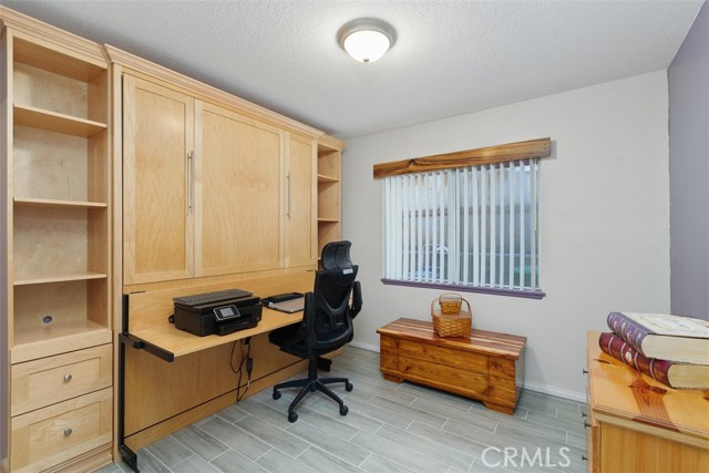 Detail Gallery Image 17 of 44 For 25047 Parkcrest Dr, Murrieta,  CA 92562 - 3 Beds | 2 Baths