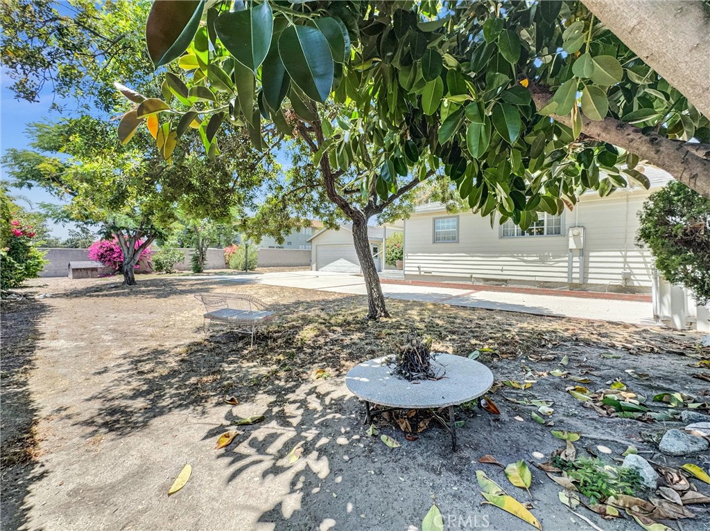 https://media.crmls.org/medias/483de136-5ecf-464d-90f7-000086d93af6.jpg?preset=X-Large