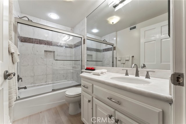 Detail Gallery Image 29 of 51 For 2355 N Beverly Glen Bld, Los Angeles,  CA 90077 - 2 Beds | 3/1 Baths