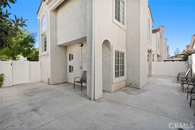 18328 Keswick Street photo 37