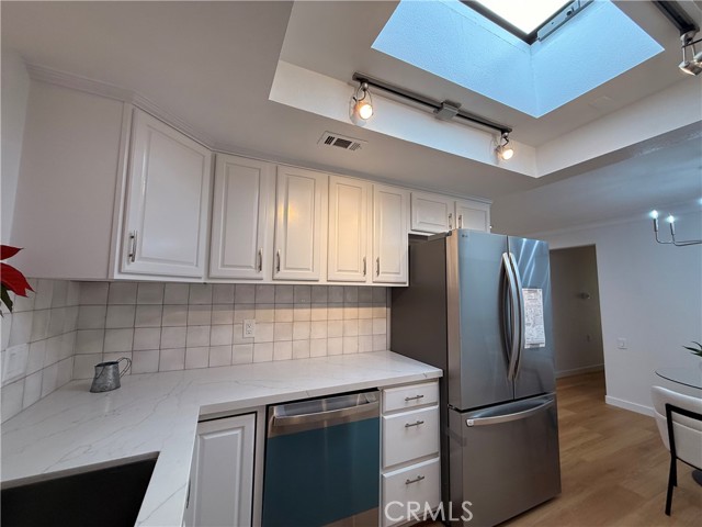 Detail Gallery Image 15 of 39 For 1921 Saint John Rd 35c,  Seal Beach,  CA 90740 - 2 Beds | 2/1 Baths