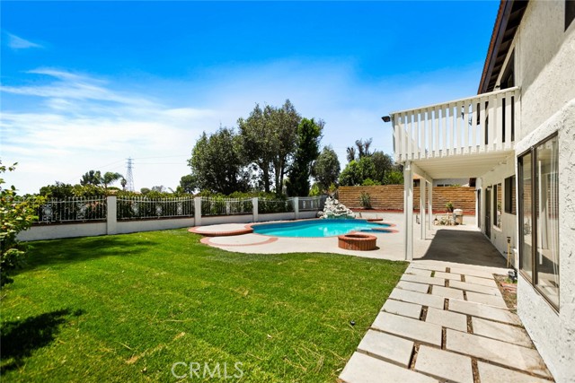 963 Dare Court, Diamond Bar CA: https://media.crmls.org/medias/483f6c6a-b171-4b57-b06d-3633e22fe0e9.jpg
