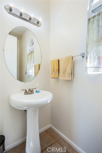 731 Oak Glade Drive, Fallbrook CA: https://media.crmls.org/medias/483ff576-f9c1-4c5c-bc59-f6a0af0458b9.jpg