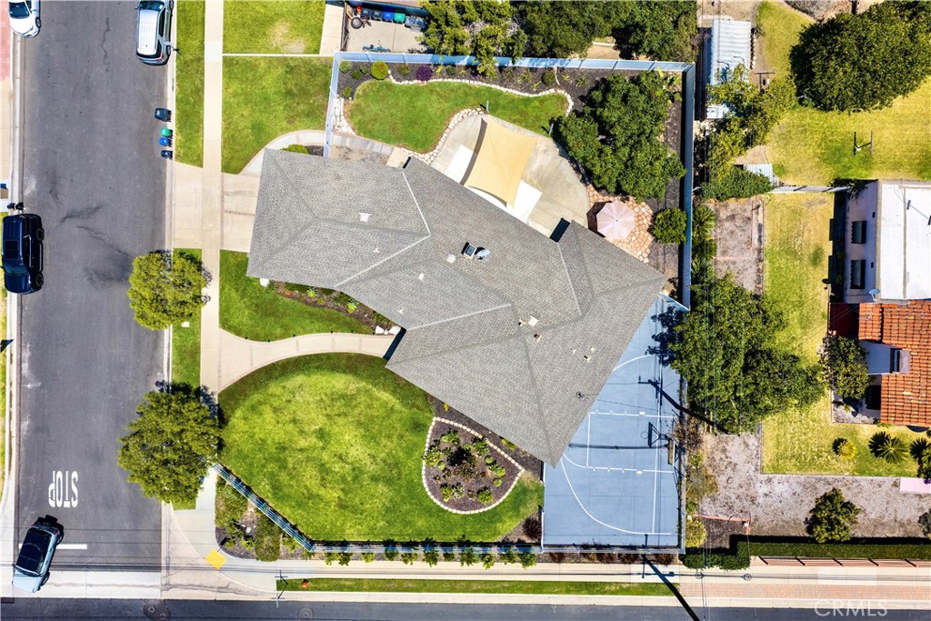 https://media.crmls.org/medias/48400c59-dd46-49db-84fc-0fc13b1322d3.jpg?preset=X-Large