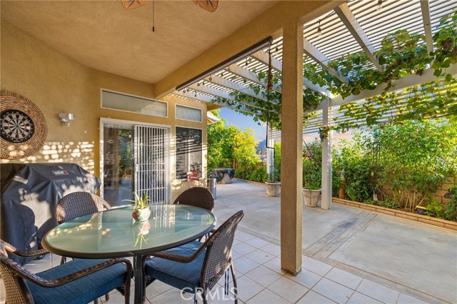 2157 Pecan Tree Street, Hemet CA: https://media.crmls.org/medias/484046d5-c638-451e-9ac4-fb57e6be4721.jpg