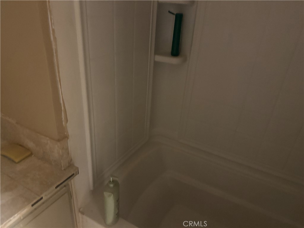 https://media.crmls.org/medias/48409cd5-8039-4940-bf2c-de020ad00896.jpg?preset=X-Large
