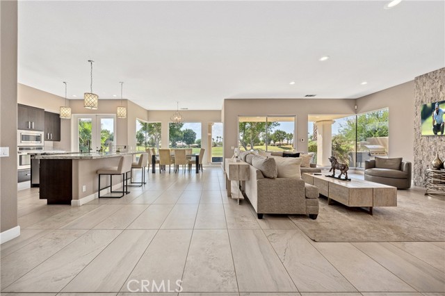 56720 Jack Nicklaus Boulevard, La Quinta CA: https://media.crmls.org/medias/4840c27e-1bea-4ec4-a257-a8d883dd5c5b.jpg