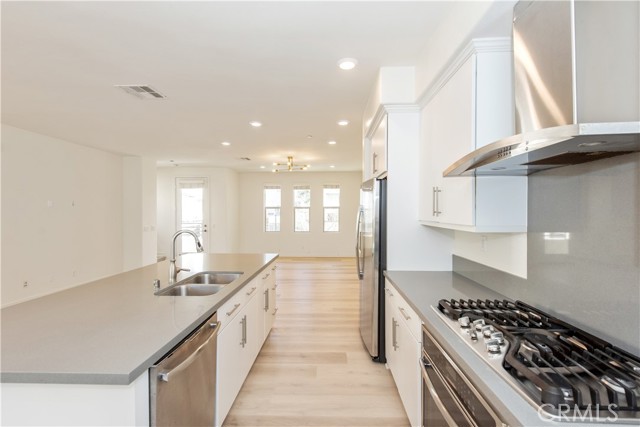 Detail Gallery Image 10 of 32 For 150 Fixie, Irvine,  CA 92618 - 3 Beds | 3/1 Baths