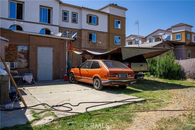 Detail Gallery Image 15 of 21 For 16246 Arrow Bld, Fontana,  CA 92335 - 1 Beds | 1 Baths