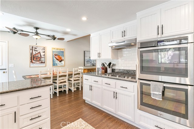 248 Hemlock Drive, Lake Arrowhead CA: https://media.crmls.org/medias/48415d5a-e280-4e11-ae17-b44e1eed37d2.jpg